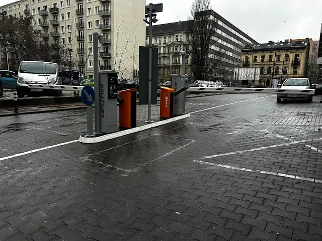 Parking Piotrkowska 182